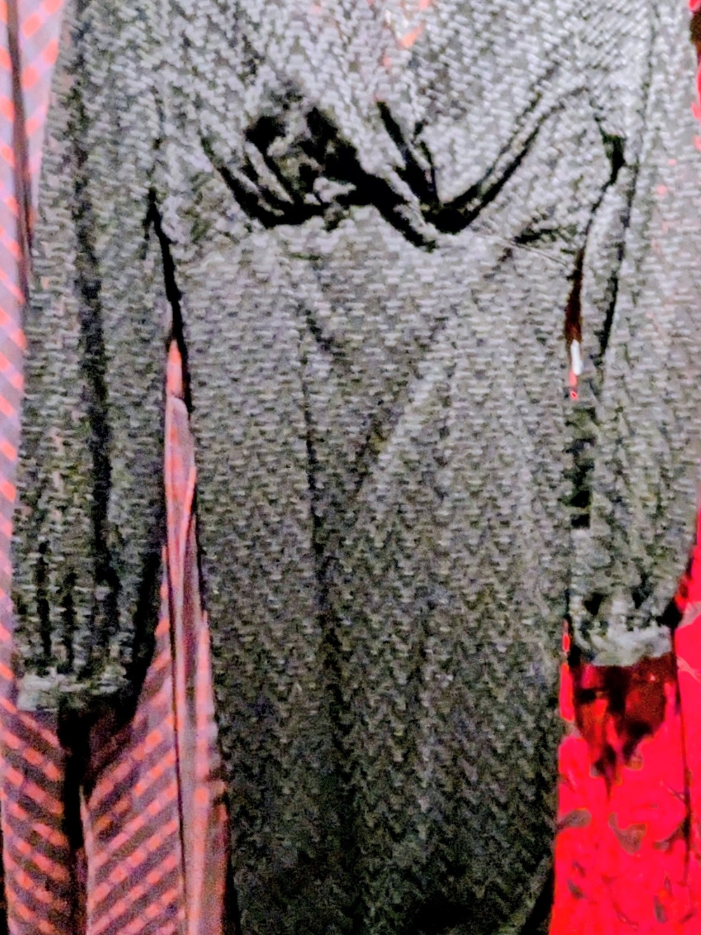 Laura byrnes Midi Discontinued V-Neck Long Sleeve Wiggle Lisa Dress in Black